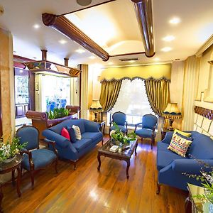Comfort Hotel Suites